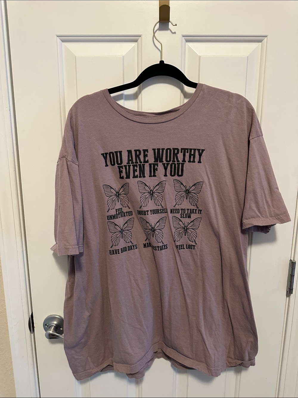 Gildan Mauve Pink "You Are Worthy" Butterfly Graphic Tee - Picture 1 of 4